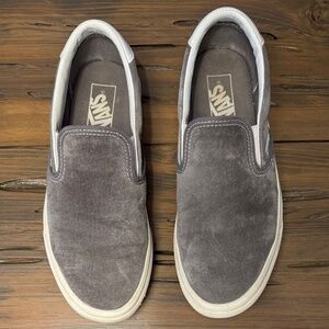 Vans Suede Classic Slip-On Skate Sneaker